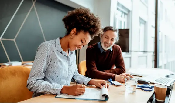 ¿Quieres renunciar y aún no termina tu contrato? Conoce las consecuencias de dejar tu trabajo antes de tiempo