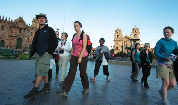 Llegada de turistas extranjeros al Perú cayó por cuarto mes consecutivo y sigue lejos de la prepandemia