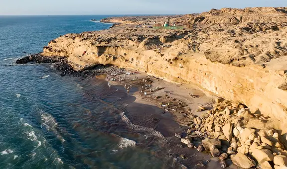 Pescadores de Lobitos piden ser indemnizados tras derrame de petróleo