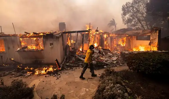 California exigirá a las aseguradoras aumentar la cobertura de viviendas en zonas propensas a incendios