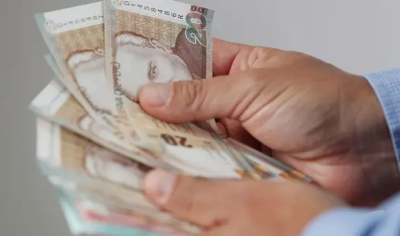 Entró en vigencia el aumento de sueldo para trabajadores CAS del sector público: estos regímenes están incluídos