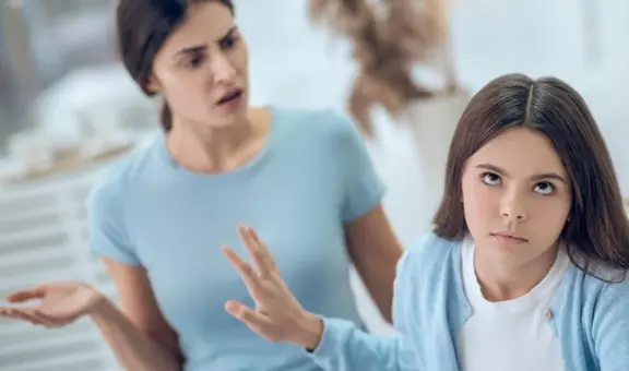 ¿Tu hijo adolescente ha dejado de ser cariñoso? Esto dicen los expertos sobre el posible cambio