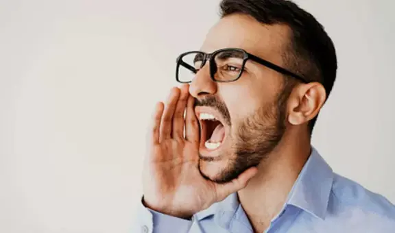 Psicología explica por qué algunas personas tienen un tono de voz demasiado alto: ¿qué significa?