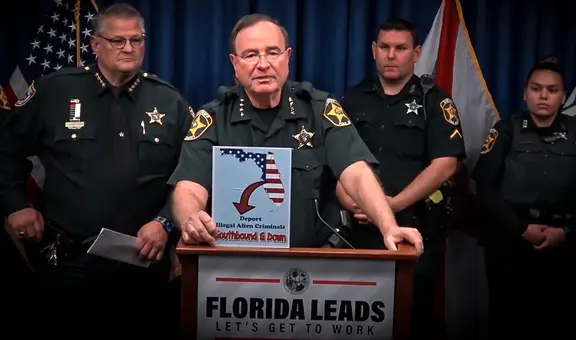 La insólita recomendación del sheriff de Florida a inmigrantes para evitar detenciones: “Pueden autodeportarse”