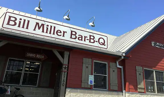 Popular restaurante de Texas deberá pagar US$2.8 millones a una clienta por una "severa negligencia"