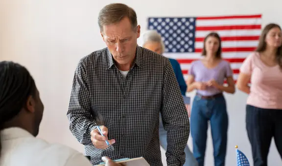 Buenas noticias, inmigrante: los 3 requisitos para regresar a EE. UU. tras ser deportado por Trump en 2025