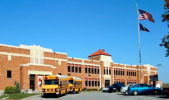 Texas propone un cambio radical: maestros con licencia podrían portar armas en las escuelas bajo el Proyecto de Ley 83