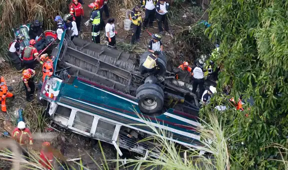 Al menos 51 personas mueren al caer bus del Puente Belice en Guatemala: fallo en el sistema de frenos habría causado el accidente
