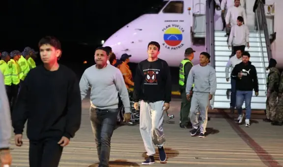 Venezuela recibe a 190 deportados de Estados Unidos: desde la Casa Blanca lo celebran y Maduro lo llama "un paso favorable"