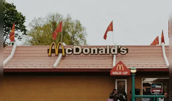 Tragedia en Queens: un niño de 14 años apuñala a otro tras pelea en un McDonald's de New York