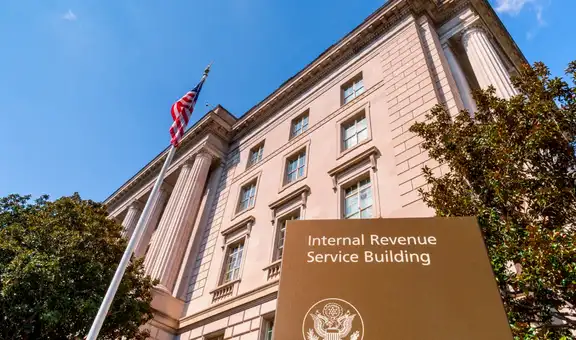 Despidos masivos del IRS: casi 400 empleados perdieron sus trabajos en las oficinas de Filadelfia