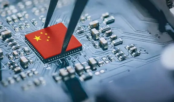 China encuentra la clave para fabricar chips más eficientes y saca ventaja sobre Estados Unidos en la guerra comercial