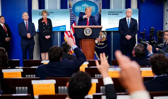 ¿Restricción a la prensa en EE. UU.? La Casa Blanca anuncia que desde ahora elegirá qué medios cubren a Trump tras veto a AP