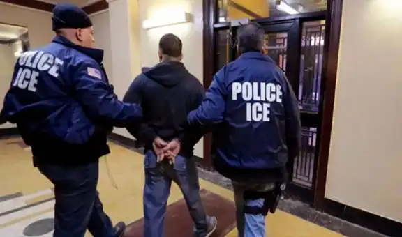 Agentes ICE detienen por error a inmigrante, lo liberan y le dicen: "Vamos a ir a detener a una persona y luego te dejamos en tu casa"