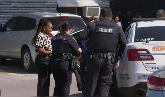 Houston: tiroteo en bar de Raleigh St. deja 5 personas heridas y el sospecho aún continúa prófugo