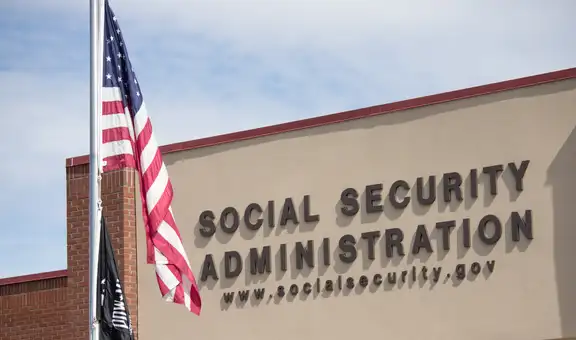 La SSA anuncia US$800 millones en ahorros para 2025: recortes en nómina, tecnología y subvenciones en EE. UU.