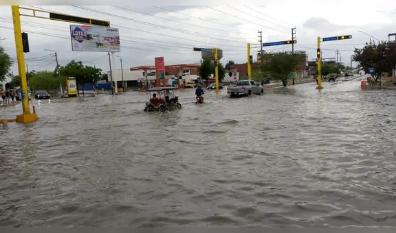 De todos los años: calles de Piura quedan inundadas tras lluvia torrencial de corta duración