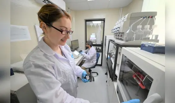 Día de la Mujer: La bióloga molecular del INSN Breña y su búsqueda de las causas de enfermedades raras en niños