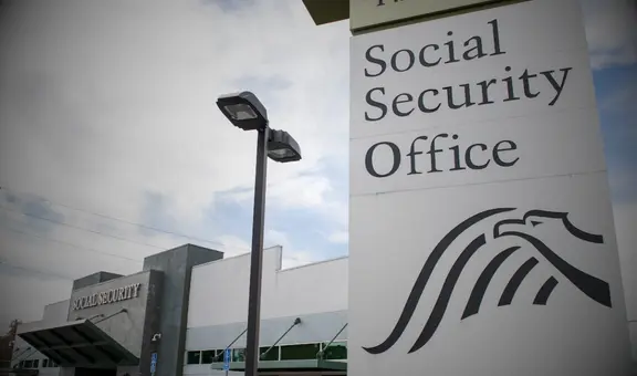 Seguro Social en USA 2025: ¿tus prestaciones podrían ser reducidas tras cierre de sus oficinas en todo Estados Unidos?