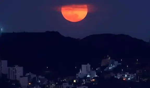 Luna de Gusano de Sangre y Luna de Sangre se combinan con el eclipse lunar total: hora para verlo en Estados Unidos