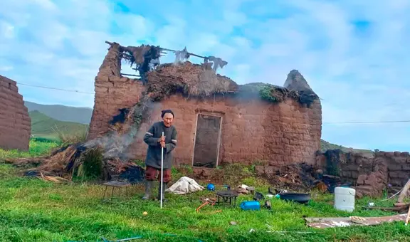 Adulto mayor pierde su casa y sus pertenencias tras incendio en Puno