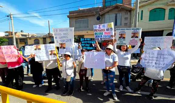 Arequipa: padres no envían a sus hijos al colegio en protesta contra profesor acusado de propagar material obsceno