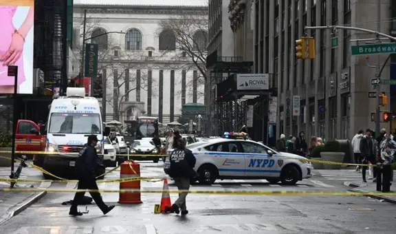 Nueva York: hombre es quemado en Times Square, la policía investiga al sospechoso del brutal ataque