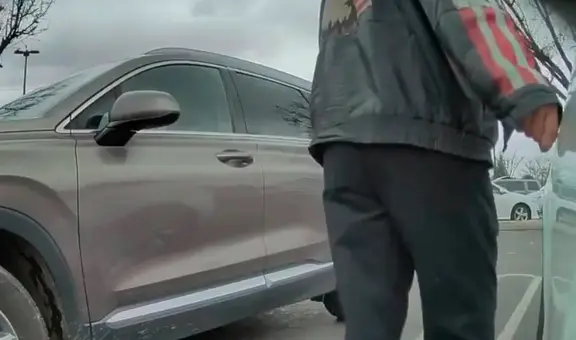 California: la policía arrestó a sospechoso de rayar un vehículo Tesla en un Costco de San José