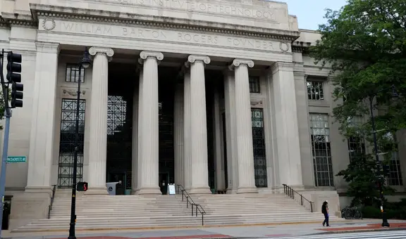 Matrícula gratuita en la mejor universidad del mundo: ¿qué estudiantes podrán beneficiarse este otoño en EEUU?