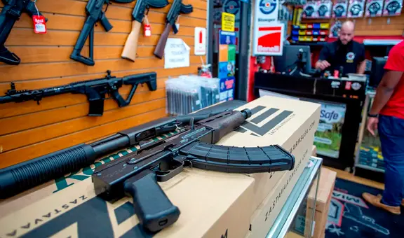 Florida avanza en la aprobación de una ley que reduce a 18 años la edad mínima para comprar armas de fuego