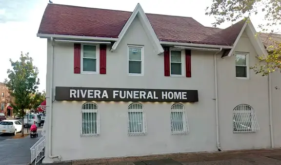 Una funeraria de Nueva York enfrenta demanda tras enviar un cuerpo equivocado a familia en Guatemala