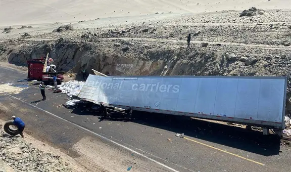 Tacna: tráiler de placa chilena se accidenta en la carretera Costanera