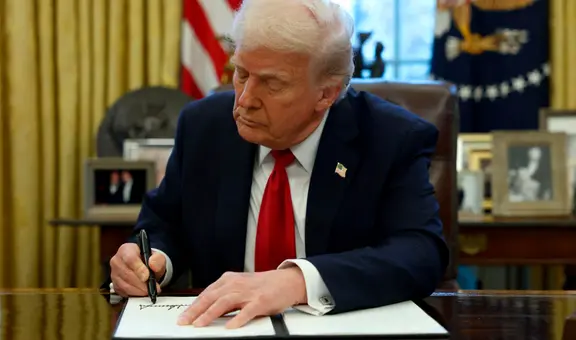 EEUU le dice adiós a los cheques de papel: ¿cómo impactará en los pagos del Seguro Social la orden de Trump?