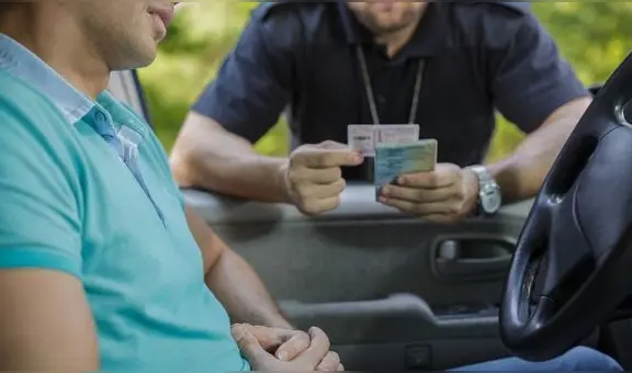 Conductores de California podrían recibir multas de hasta US$1.000 por manejar sin licencia de conducir