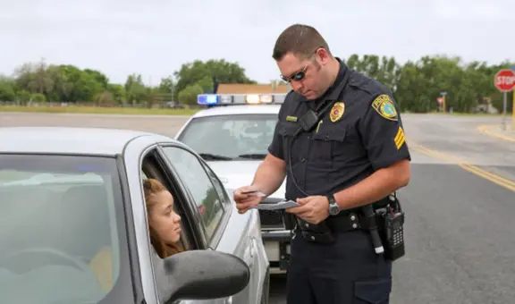 ¡Evita problemas!, esto es lo que nunca debes hacer al pasar el control policial de Estados Unidos.
