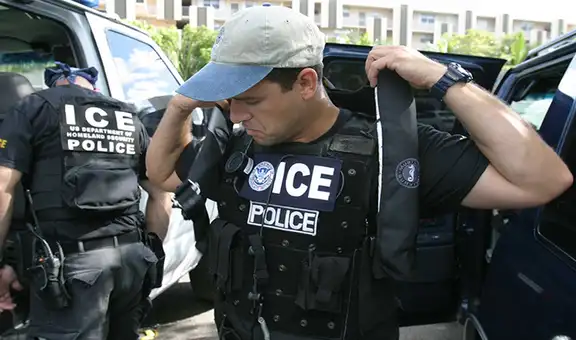 ICE detiene a inmigrante venezolano en California cuando intentaba cambiar su dirección y ahora podría ser deportado de EE.UU.