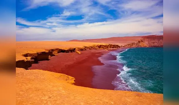 Esta es la única playa roja de Sudamérica que nació de erupciones volcánicas milenarias: se ubica en concurrida zona turística de Perú
