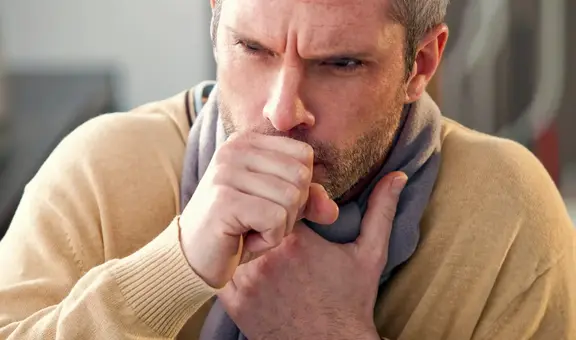 ¿Tienes tos desde hace semanas? Conoce las causas y el tratamiento de la tos crónica que debes saber