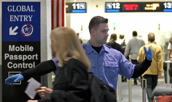 Los aeropuertos en California no le permitirán el acceso a estas personas a partir de mayo por ley aprobada en 2005
