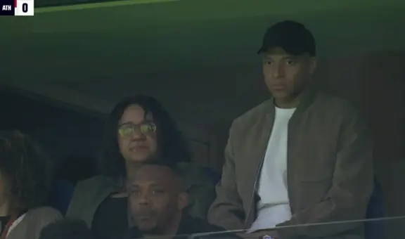 Hinchas del Real Madrid pifean a Kylian Mbappé en pleno partido y así reaccionó el francés