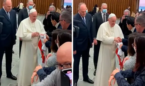 La vez que la Blanquirroja llegó al Vaticano: Gianluca Lapadula entregó la camiseta de Perú al papa Francisco
