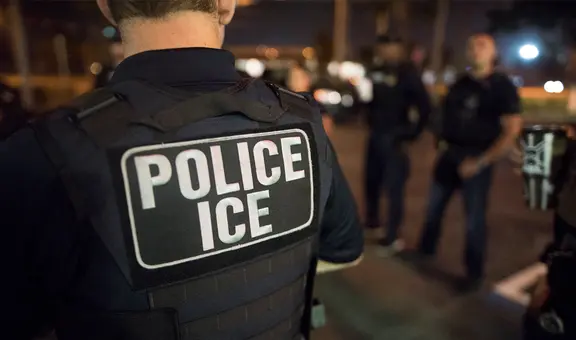 Redadas de ICE: USCIS recomienda a inmigrantes llevar estos documentos para evitar problemas con las autoridades de inmigración en Texas