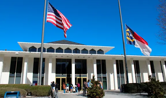 Malas noticias para inmigrantes en EEUU: Cámara de Representantes de este estado aprueba proyecto de ley que exige la colaboración con ICE