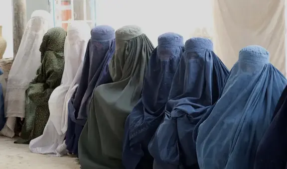 Joven de 20 años se inmola tras ser forzada a contraer matrimonio con un combatiente talibán en Afganistán