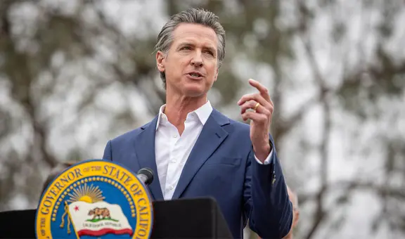 Gavin Newsom anuncia nueva medida en California que podría transformar para siempre el sistema burocrático