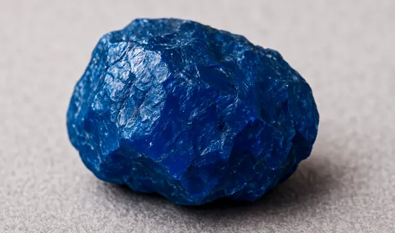 Geólogos revelan que los zafiros nacen en el centro de los volcanes y no en el manto de la Tierra como se creía