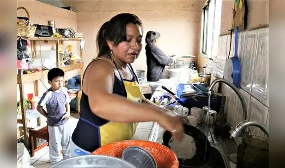 Eso que llaman amor es trabajo doméstico no remunerado, por Las Tejedoras