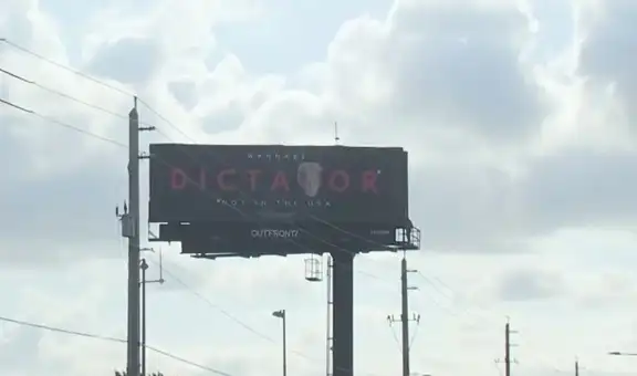 Instalan cartel contra Trump cerca de aeropuerto de Miami para que lo vea al llegar a Florida: "No queremos un aspirante a dictador"