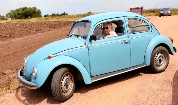El día que José Mujica rechazó US$1 millón por su auto y dejó a jeque árabe sorprendido por su humildad: “Mientras viva, estará en mi galpón”
