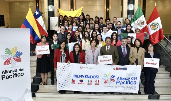 Abren convocatoria a la Beca Alianza del Pacífico 2025: estudiantes de Perú pueden estudiar fuera del país